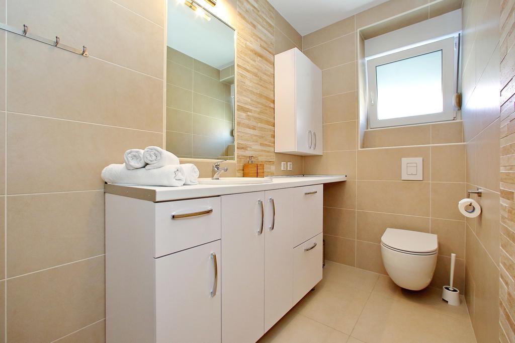 Luxury Apartments Sikiric With Fantastic View On The Sea Bibinje Εξωτερικό φωτογραφία